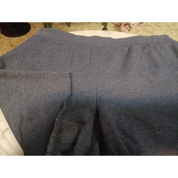 Exercise Bundle Top & Bottom Size Large Tank Shorts - Picture 2 of 6